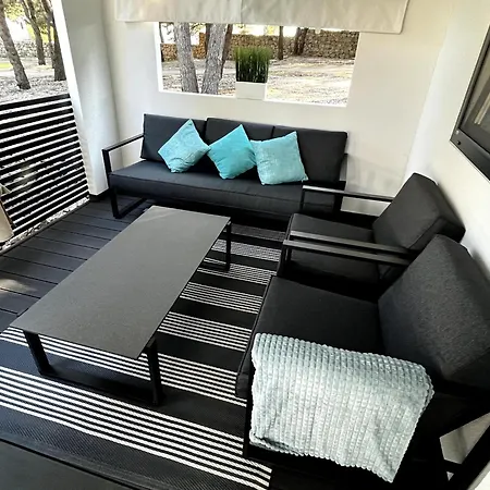 Mobile With Private Covered Terrace