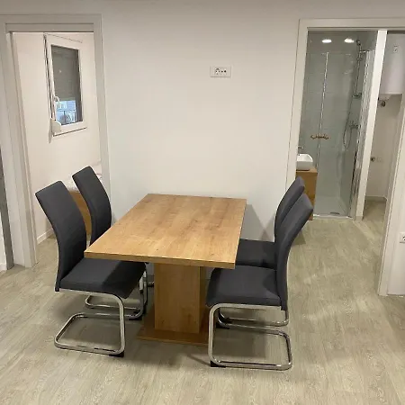 Mobile With Private Covered Terrace