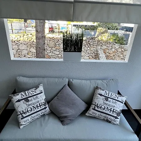Mobile With Private Covered Terrace Casa vacanze