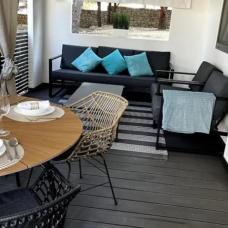 Mobile With Private Covered Terrace * 德拉格